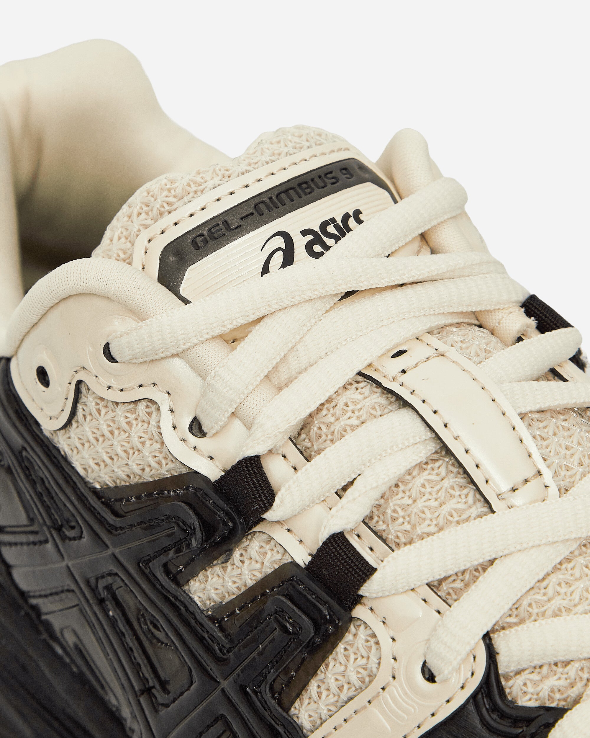 Asics Gel-Nimbus 9 Vanilla/Black Sneakers Low 1203A475-250