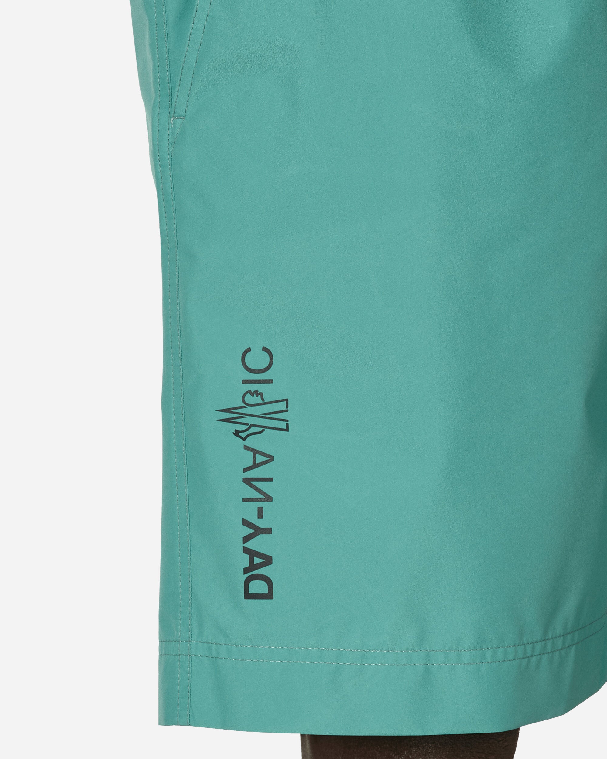 Moncler Grenoble Shorts Day-Namic Teal Shorts Short 2B0000154AL5 80R