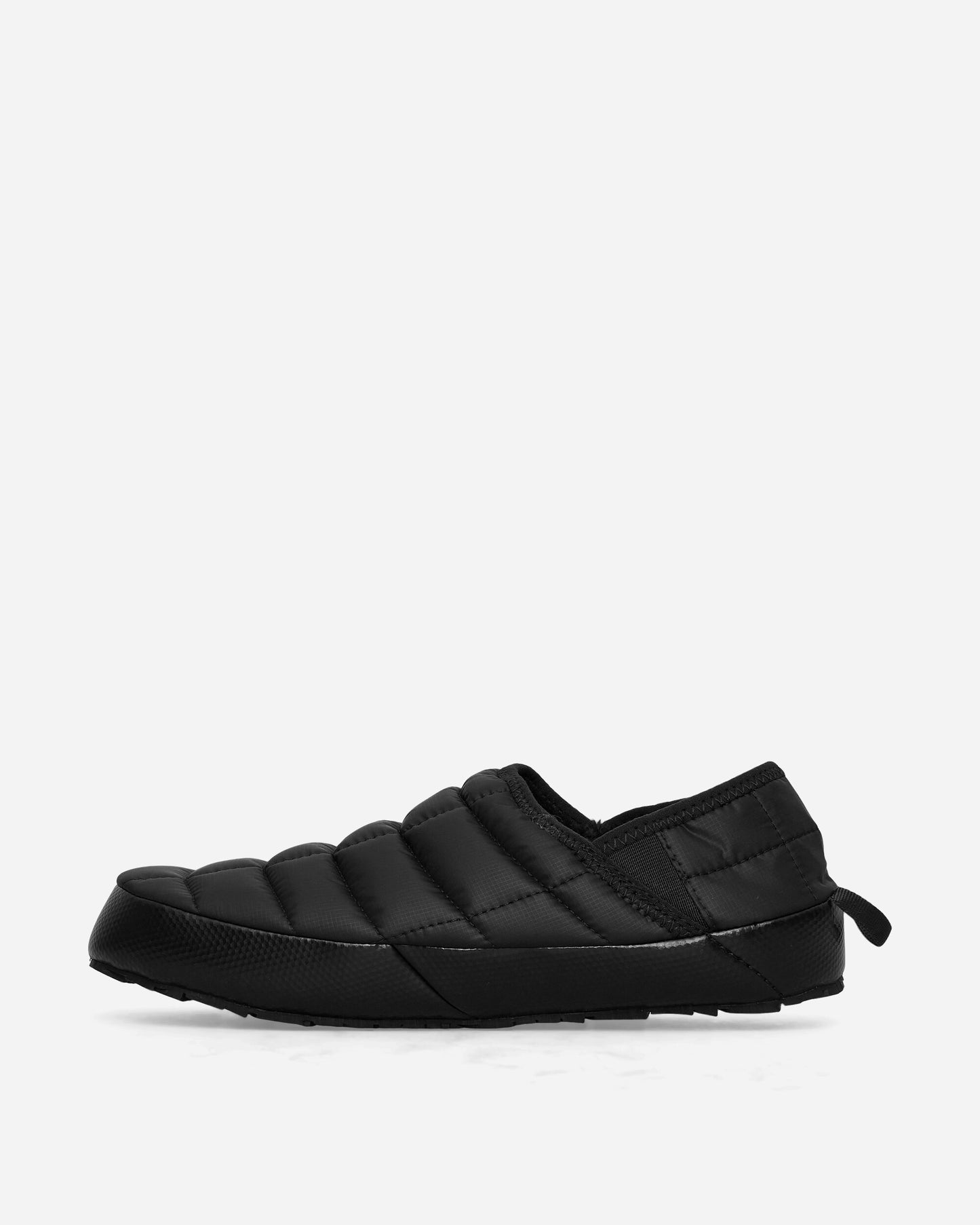 The North Face M Thermoball Traction Mule V Tnf Black/Tnf White Sandals and Slides Sandals and Mules NF0A3UZN KY4